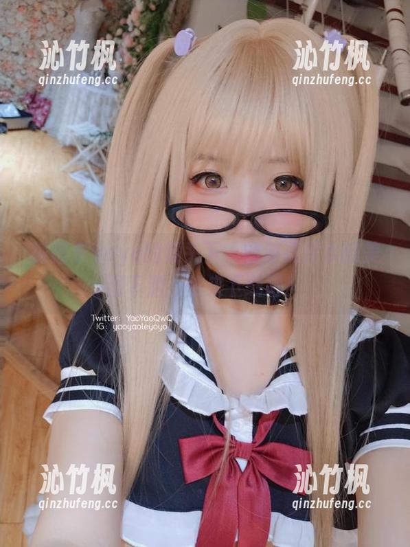摇摇乐yoyo的镜头下，畅游死库水的美图下潜，快来下载吧！