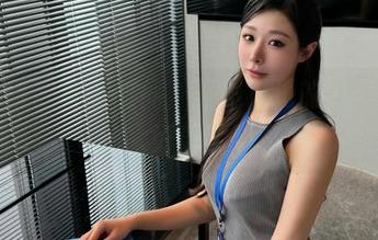 微密圈 - 福利时间，是小逗逗的裤里丝真的太好看了吧？