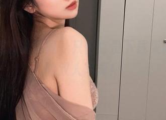 不怕别人说热闹，只怕你没下载果咩酱w的双人写真！