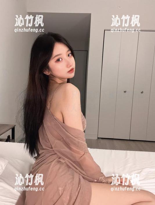 不怕别人说热闹，只怕你没下载果咩酱w的双人写真！