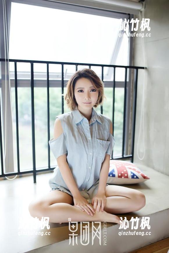 果团网 - 看这黑丝，陈雅漫的资源简直是被锁在了盒子里。