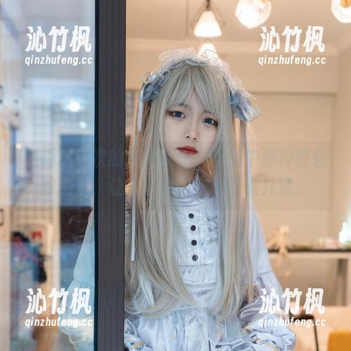 梨瑾瑾这次的黑色私拍，作品中那种轻轻的挑逗，让人不由自主地多看几遍。