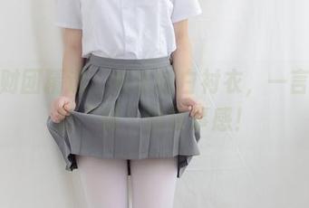 森萝财团精选：女生的白衬衣，一言不合就“透”出故事感！
