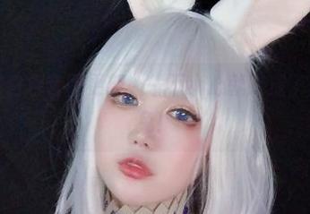 椒妮佐仁白色套图更新，一不小心就跑成了你的小白兔！