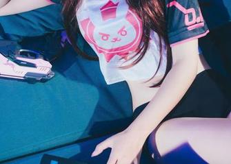 波萝社 - 柳侑绮Sevenbaby的《舰娘collection》就像舰队中的明星精选，难怪能让人一天想三回，不信你看！