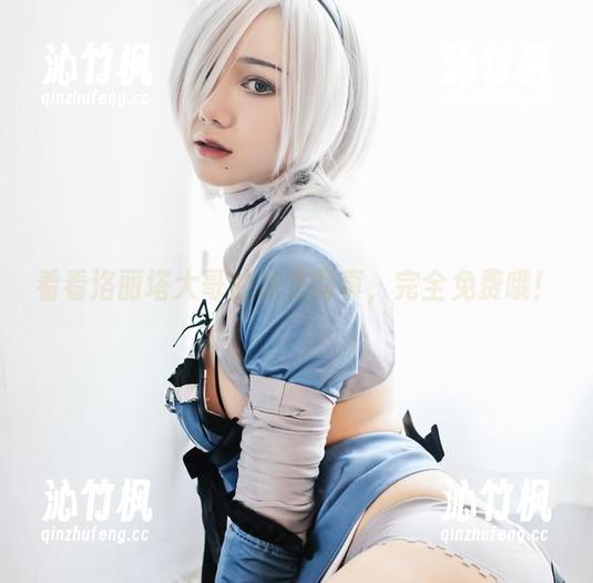 洛丽塔大哥 看看洛丽塔大哥的泳衣写真,完全免费哦!