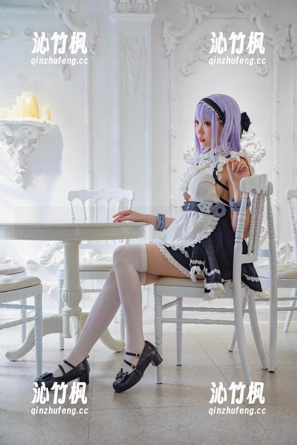 瓜希酱 轻松朴素:瓜希酱与她的短裤写真分享