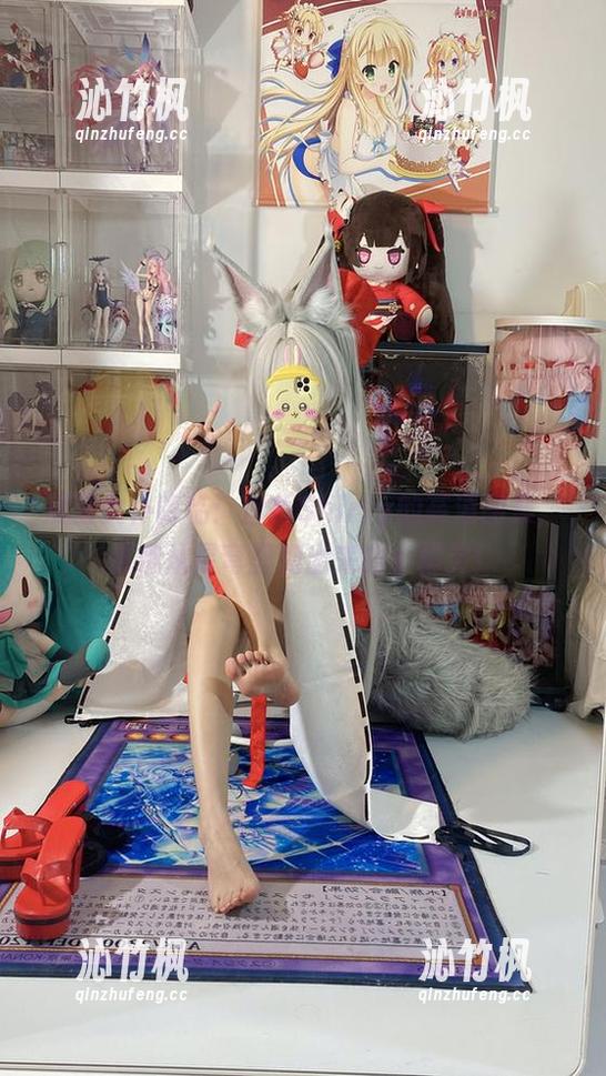 流萤女仆降临：白栎Shirly的高清图集，仿佛从星穹里跑出来的小精灵！