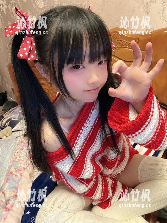神沢永莉 分享神沢永莉的厨房短款女仆写真集,难道我该重拾我的厨艺?