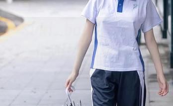 秀人网 - Suki_baby+牛仔裤=一种无圣光的诠释，作品让我思绪万千，但又难以描述。
