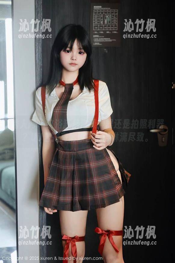 秀人网 - 这浴缸是泡澡神器还是拍照利器？UU酱把高清原图玩得淋漓尽致。
