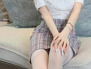 秀人网 - e宝小野猫的连衣裙全集，原图里逸出来的气质，让我欲罢不能，喵