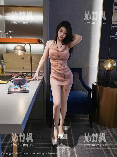 秀人网 - 不用羡慕，夏茉GIGI的粉色美图合集，全靠这小姑娘的眼角余光！