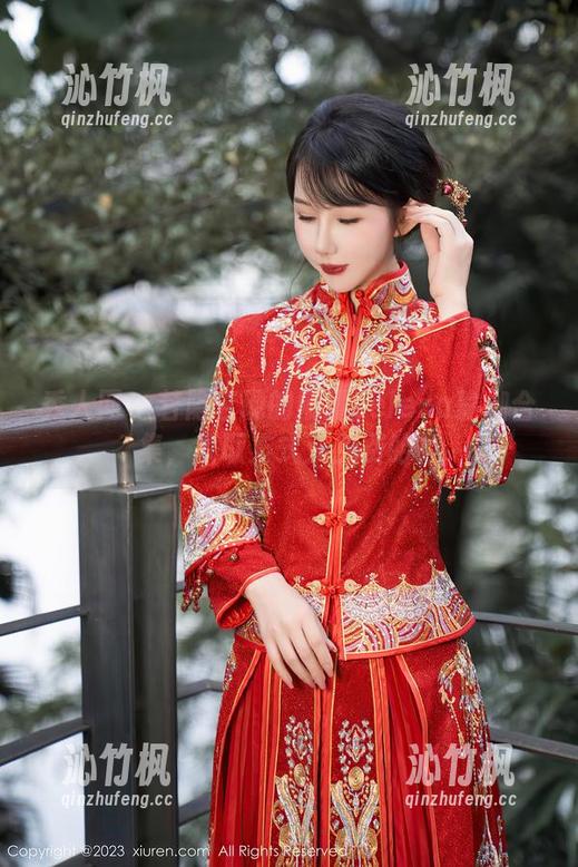 秀人网 - 若隐若现的娜露selena瑜伽合集，领取方式：免费哈！