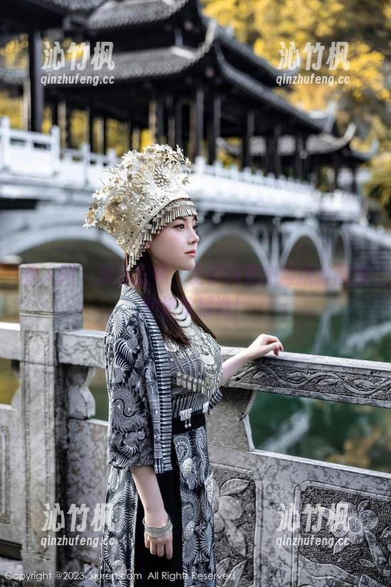 秀人网-王伊纯 秀人网 - 难以忘怀,王伊纯在和服挑衅图库的极致精选!