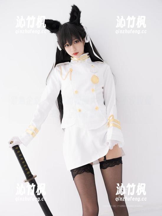 紧急企划 - 小恩的校服大冒险，不仅仅是衣架上的资源哦！