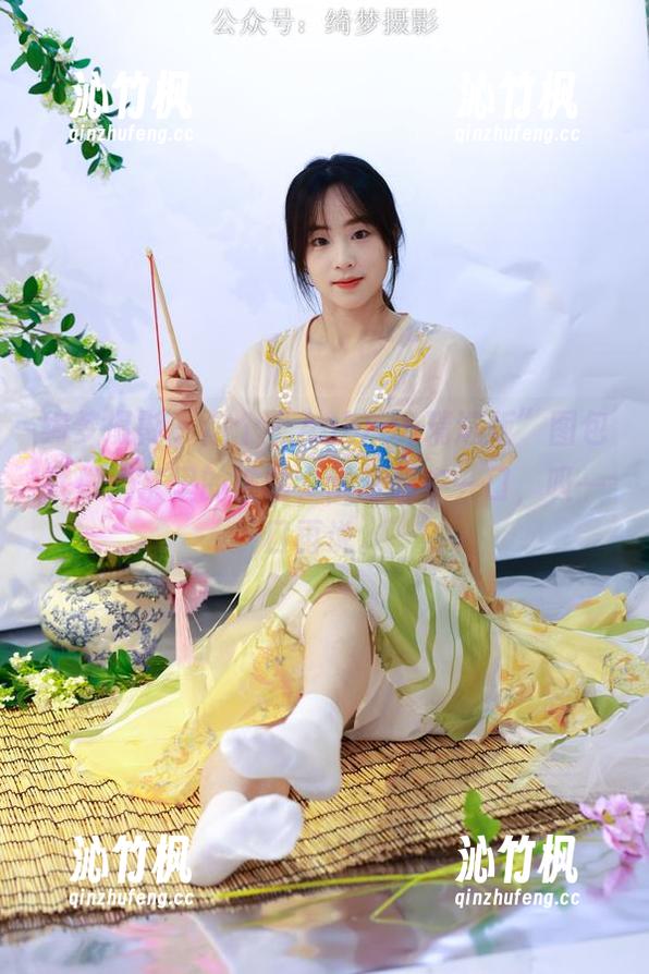 绮梦摄影-Aubrey 绮梦摄影 - 这个“Aubrey精选版”图包就像奶茶里的波霸,随时想来一口,吸一口再说。
