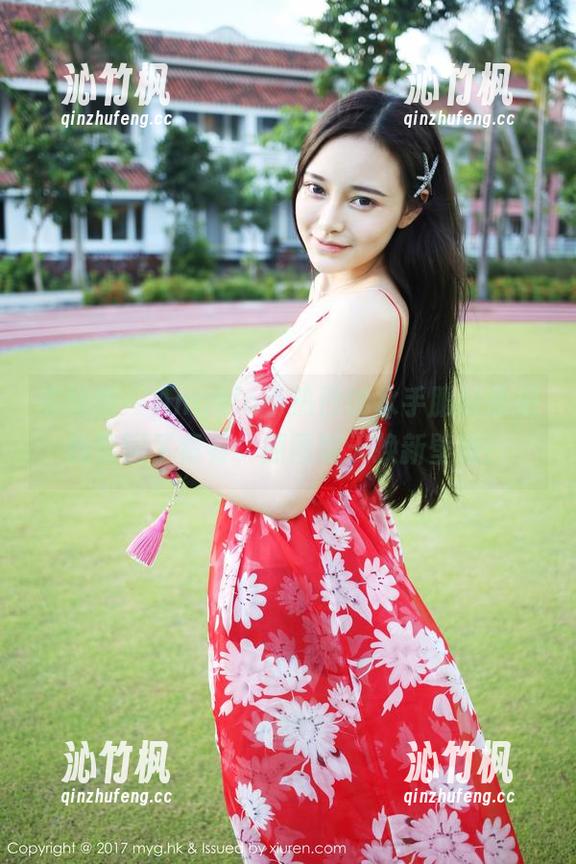 美媛馆 - Angela小热巴的水手服好像把我带回了青春，原图明天换新壁纸！