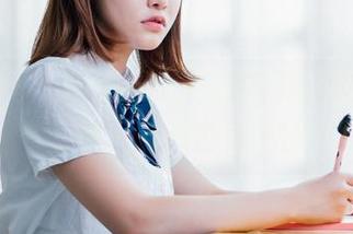 菠萝社 - 八宝icey的眼镜写真：谁说只会帅气？我的幽默感可不能少！