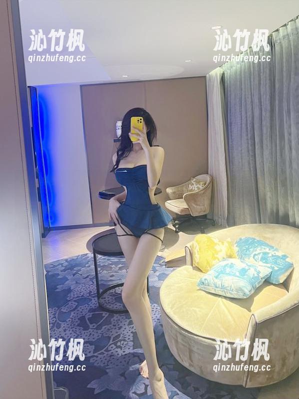 葛征 微密圈 - 葛征的美腿原图在线分享,满屏都是腿的诱惑,敢来聊聊吗?