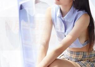蜜桃社 - 初月的居家奇遇记——当写真碰上无尽的家务
