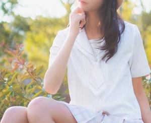 西瓜少女带来的猫尾写真，原来小猫这么会摆姿势的…