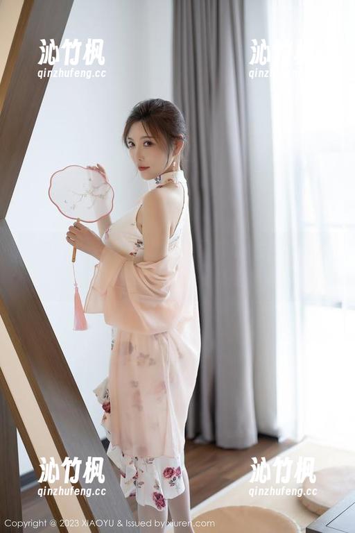 语画界-程程程 语画界 - 袜子默默表达爱的诚意,程程程的写真合集演绎不一样的声调!