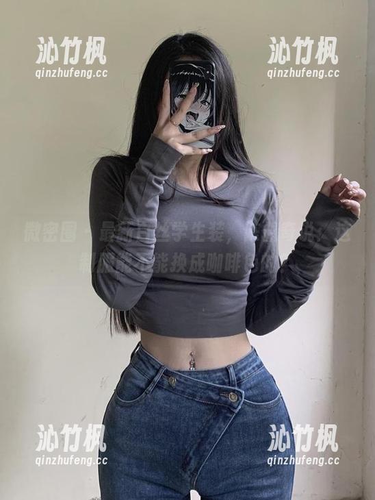 陈佩奇 微密圈 - 最新白丝学生装,陈佩奇说:这制服能不能换成咖啡色的?
