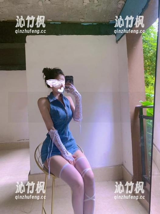 微密圈 - 陈佩奇，全套写真中那肉腿，是有怎样的保养秘籍啊？