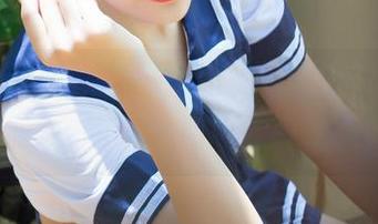 青豆客 - 最新图册！魏扭扭学妹，这一季的“校园风”你准备好了吗？