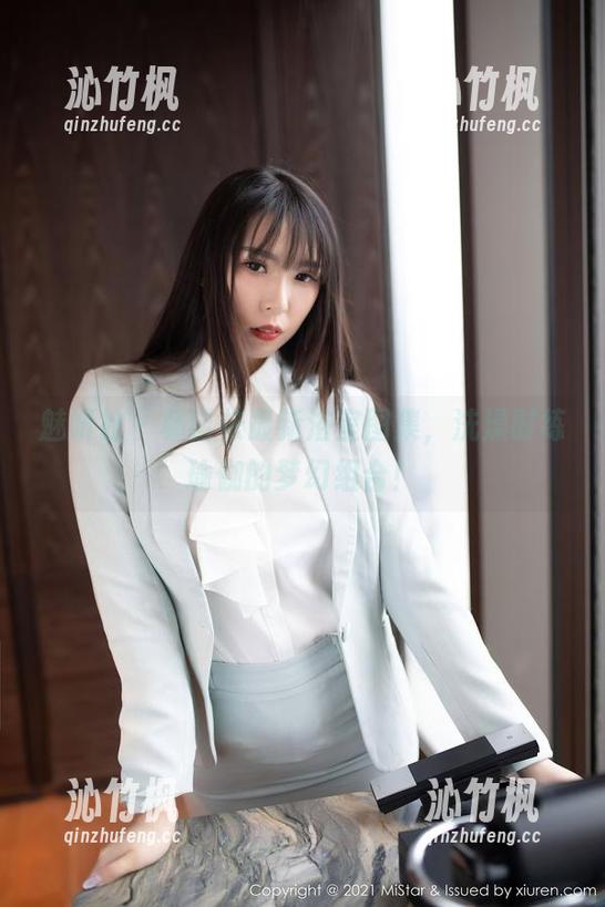 魅妍社-杨诺依 魅妍社 - 杨诺依最新浴室图集,洗澡时练瑜伽的梦幻组合!