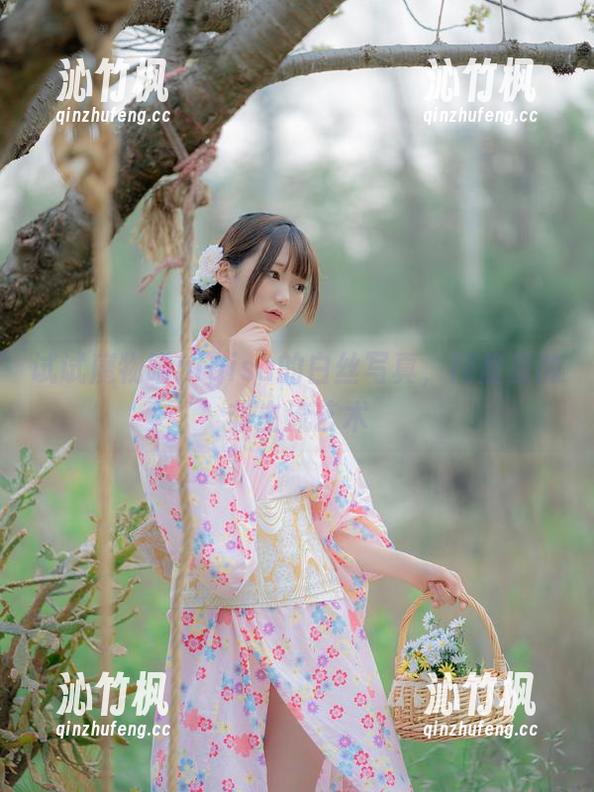 试试魔物喵nigisa的白丝写真，网盘里的非主流艺术