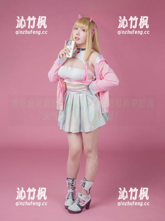 麻花麻花酱 麻花麻花酱的御姐模式:高清写真中的强大气场果然很抓眼球!