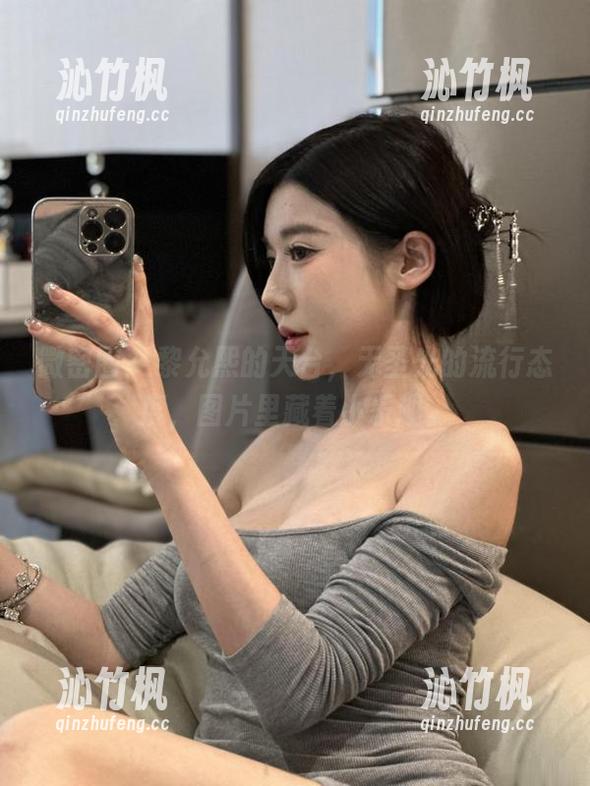黎允熙 微密圈 - 黎允熙的天台,无圣光的流行态度,图片里藏着小乐趣。